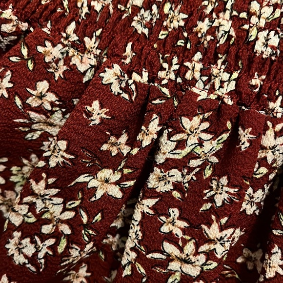 Maroon floral off the shoulder dress short - Picture 3 of 4